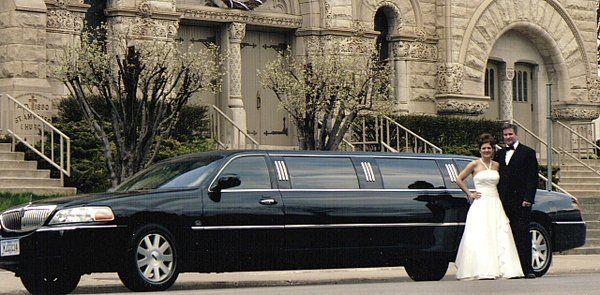 wedding limo service Des Moines