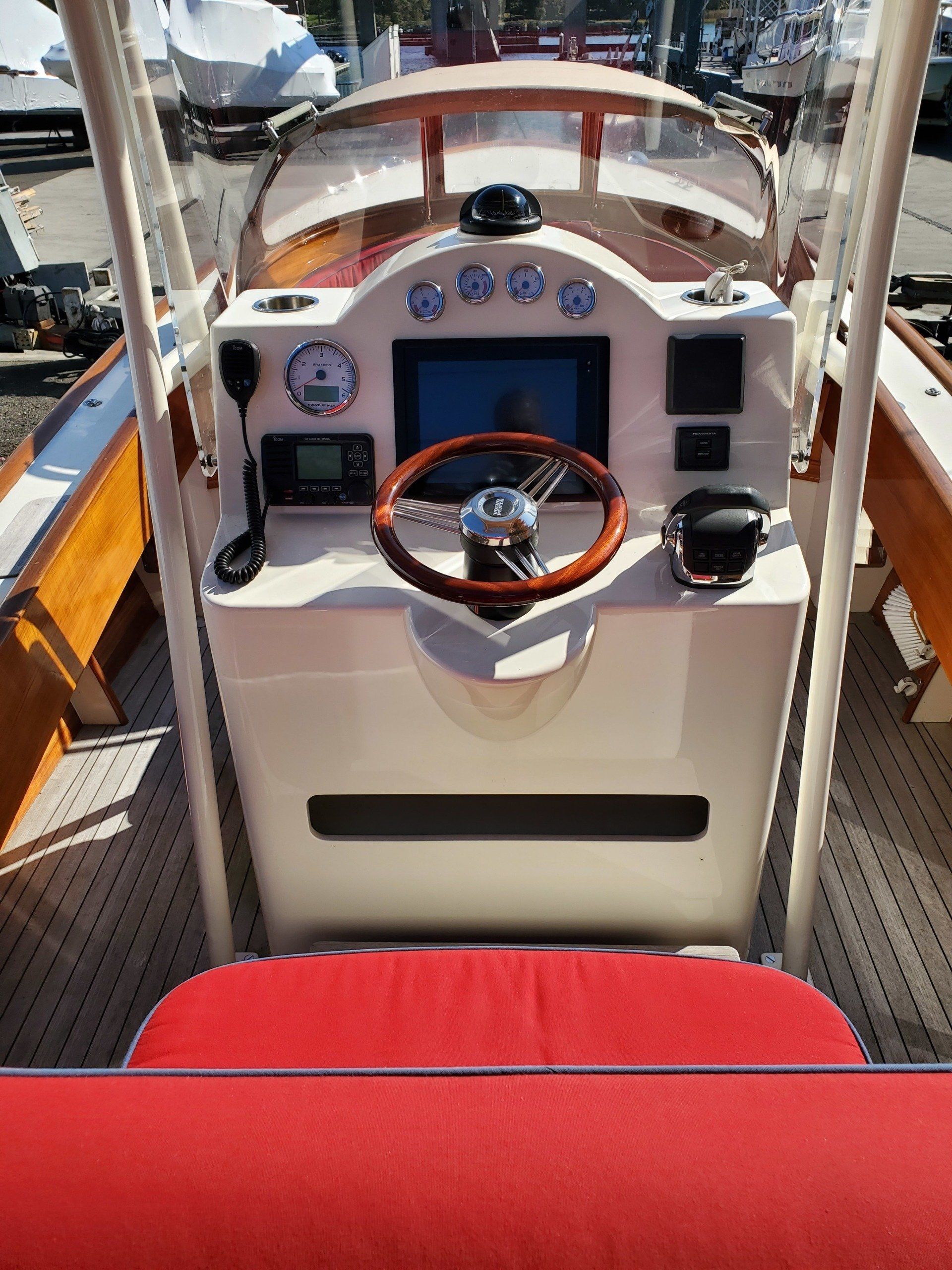 ROCKPORT MARINE 26' 9