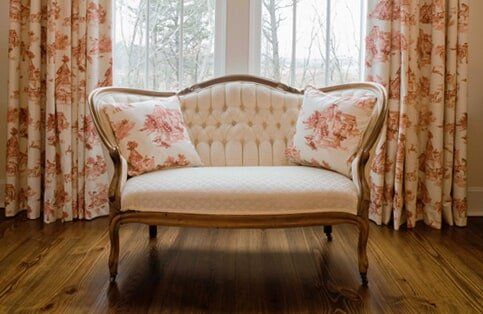 Classic looking love seat—Furniture Repairs in Bergen County,, NY Classic looking love seat—Furniture Repairs in Bergen County,, NY