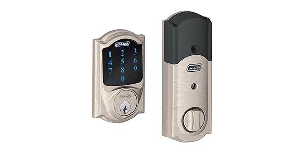 Photo of a door lock with Keypad next to it