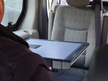 Interno di un minibus