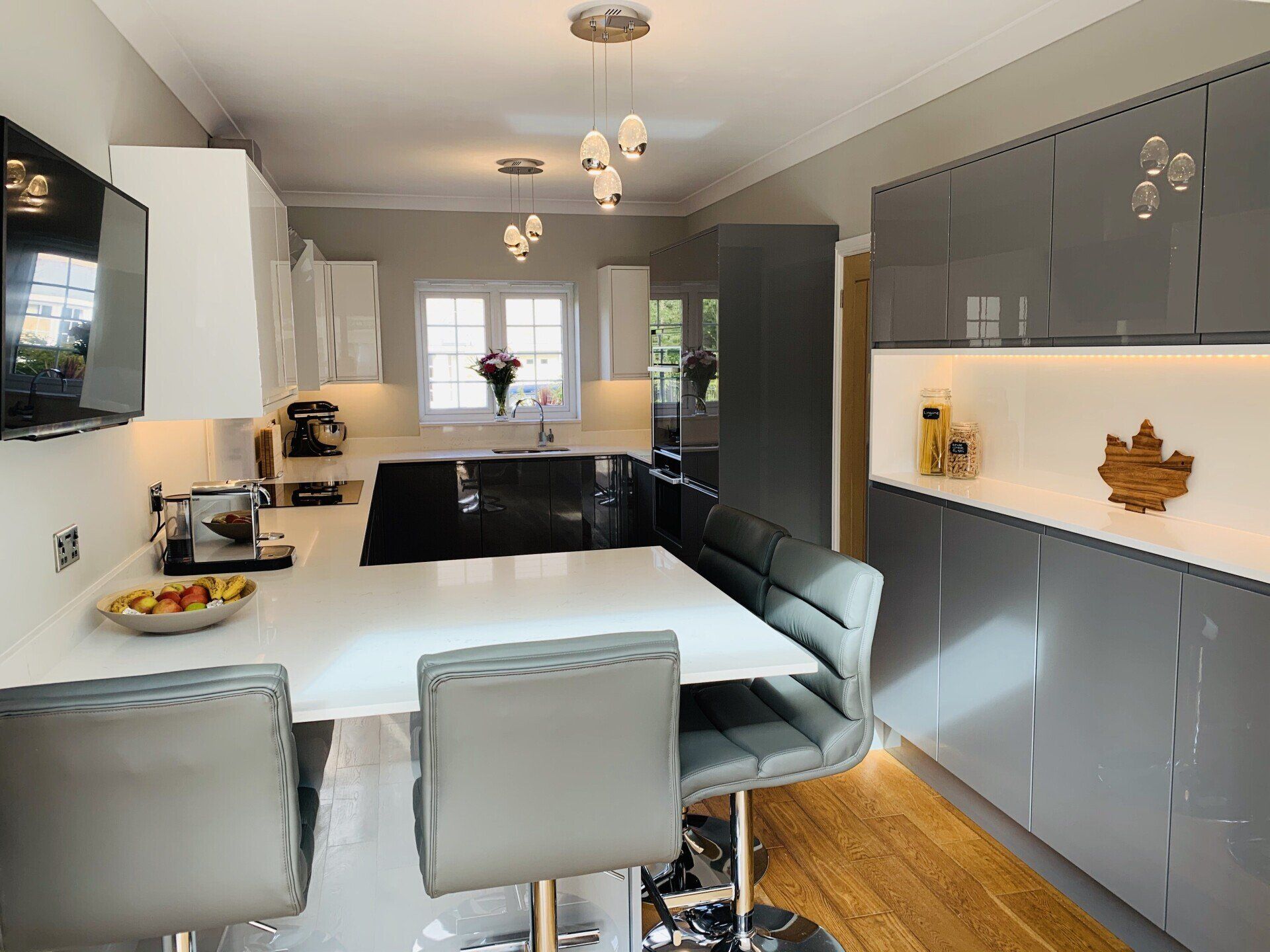Full kitchen renovation, fully fitted kitchen