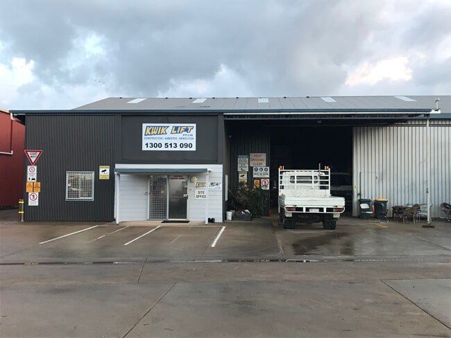 Kwik Lift Sunshine Coast — Asbestos Removal & Demolition Specialists in Wide Bay & Sunshine Coast
