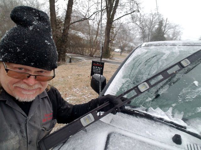 ice scraper with level
