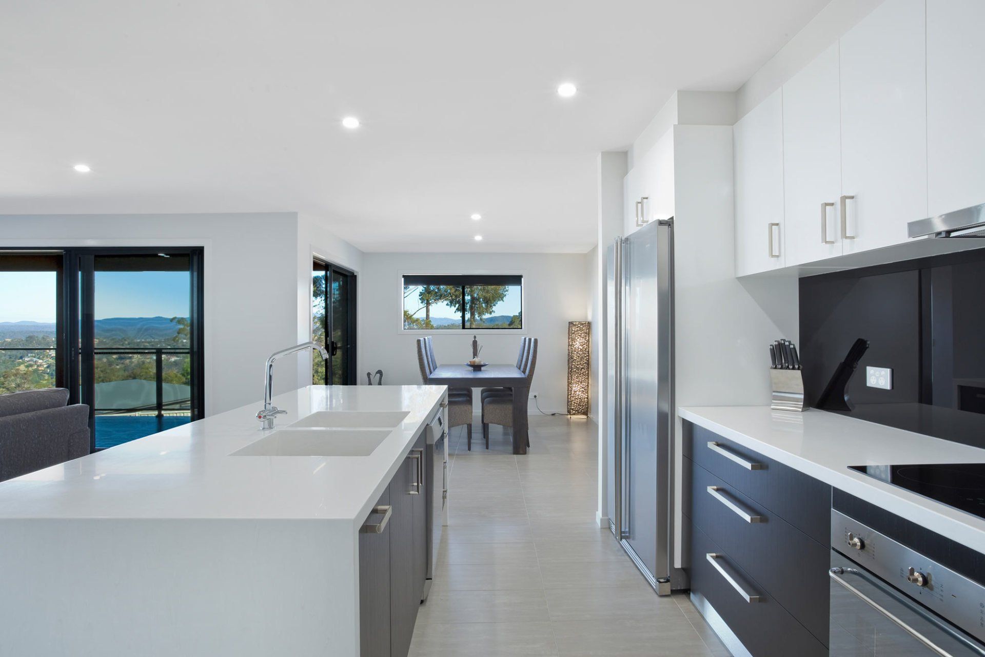 white kitchen clean