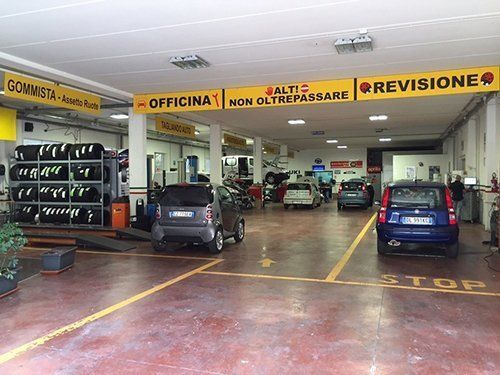 Interno officina 3
