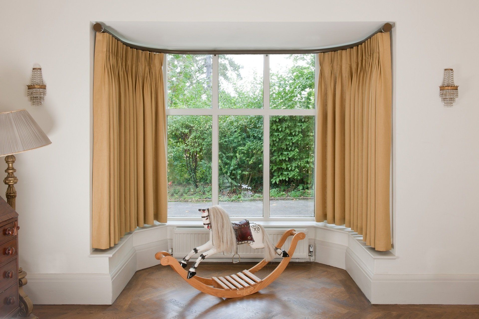Bespoke curtain poles for grand entrances