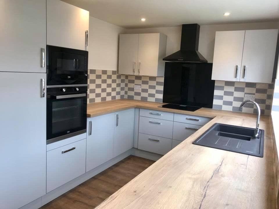 kitchen fitter kingstanding