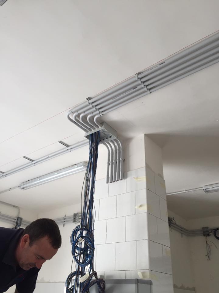 installazione di impianto elettrico per cantiere edile