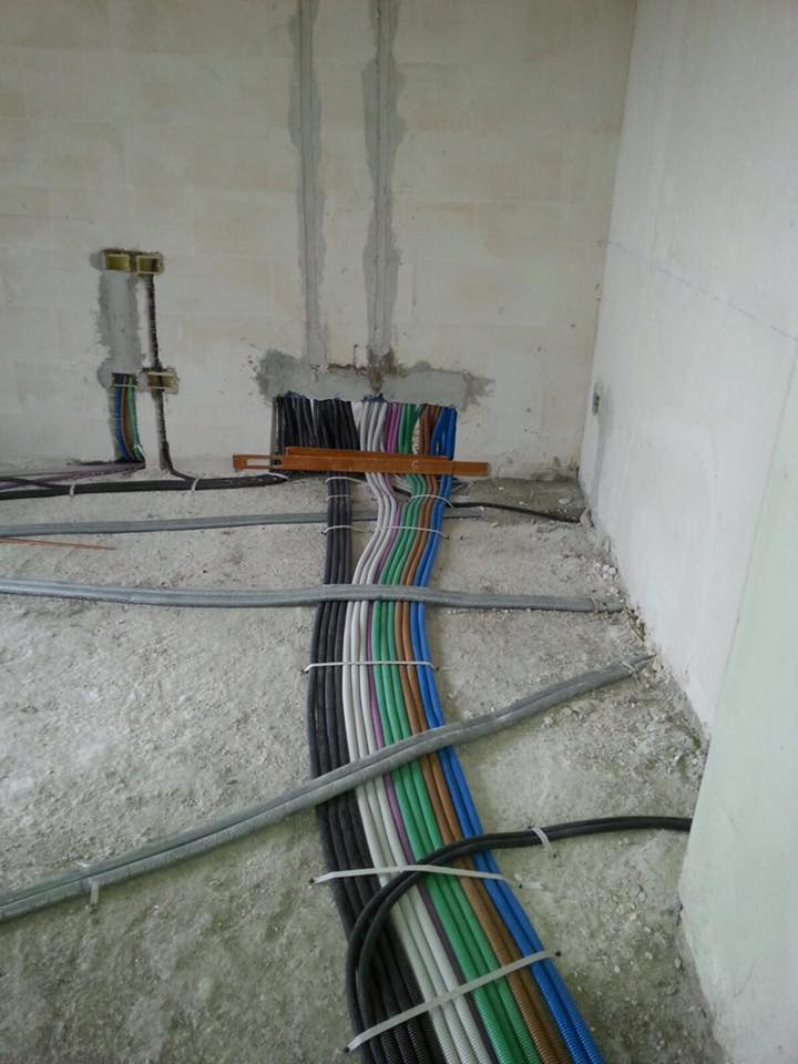 posa di impianto per cantiere edile