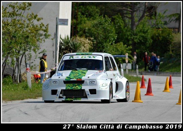 Macchina slalom