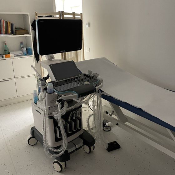 Ecografia a Firenze , ecografia addome completo, ecografia addome superiore, ecografia addome inferiore, ecografia tiroide, ecografia muscolotendinea, ecografia spalla, radiografia del torace, fisioterapia, cardiologia, mammografia