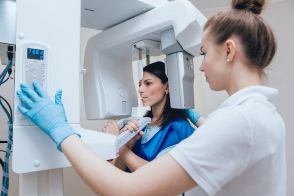 , ecografia addome completo, ecografia addome superiore, ecografia addome inferiore, ecografia tiroide, ecografia muscolotendinea, ecografia spalla, radiografia del torace, fisioterapia, cardiologia, mammografia