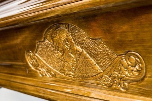 bassorilievo decorativo per cofano funebre