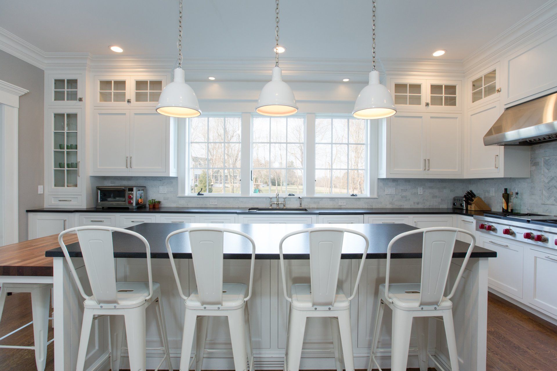 Waterfall Kitchen Countertop & Kitchen Cabinets