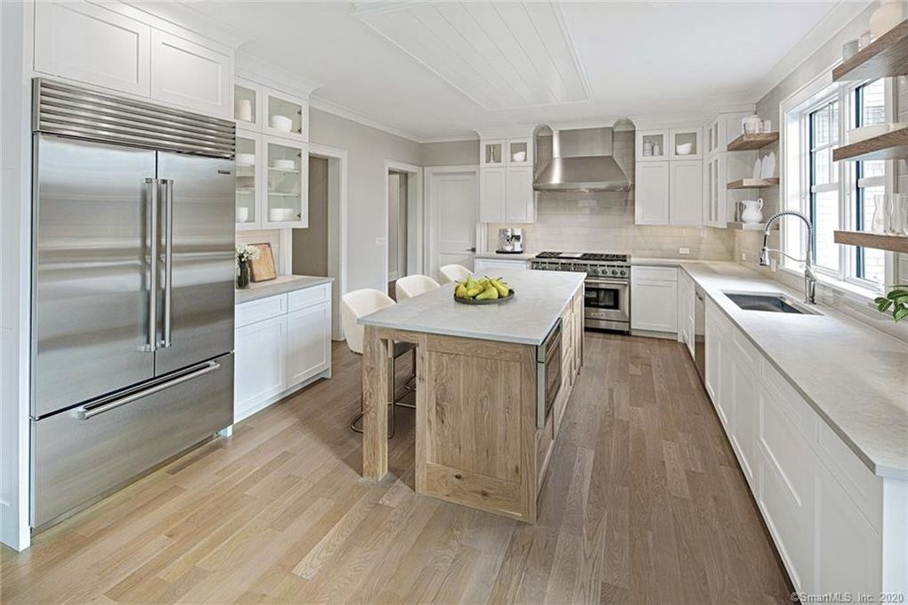White Custom Kitchen Cabinets