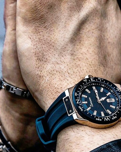 orologio uomo blu scuro