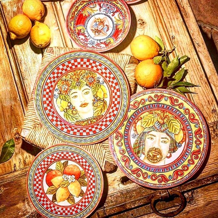 piatti decorati a mano