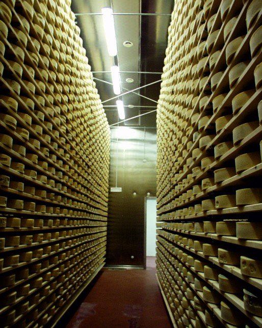 Cheese ageing cell