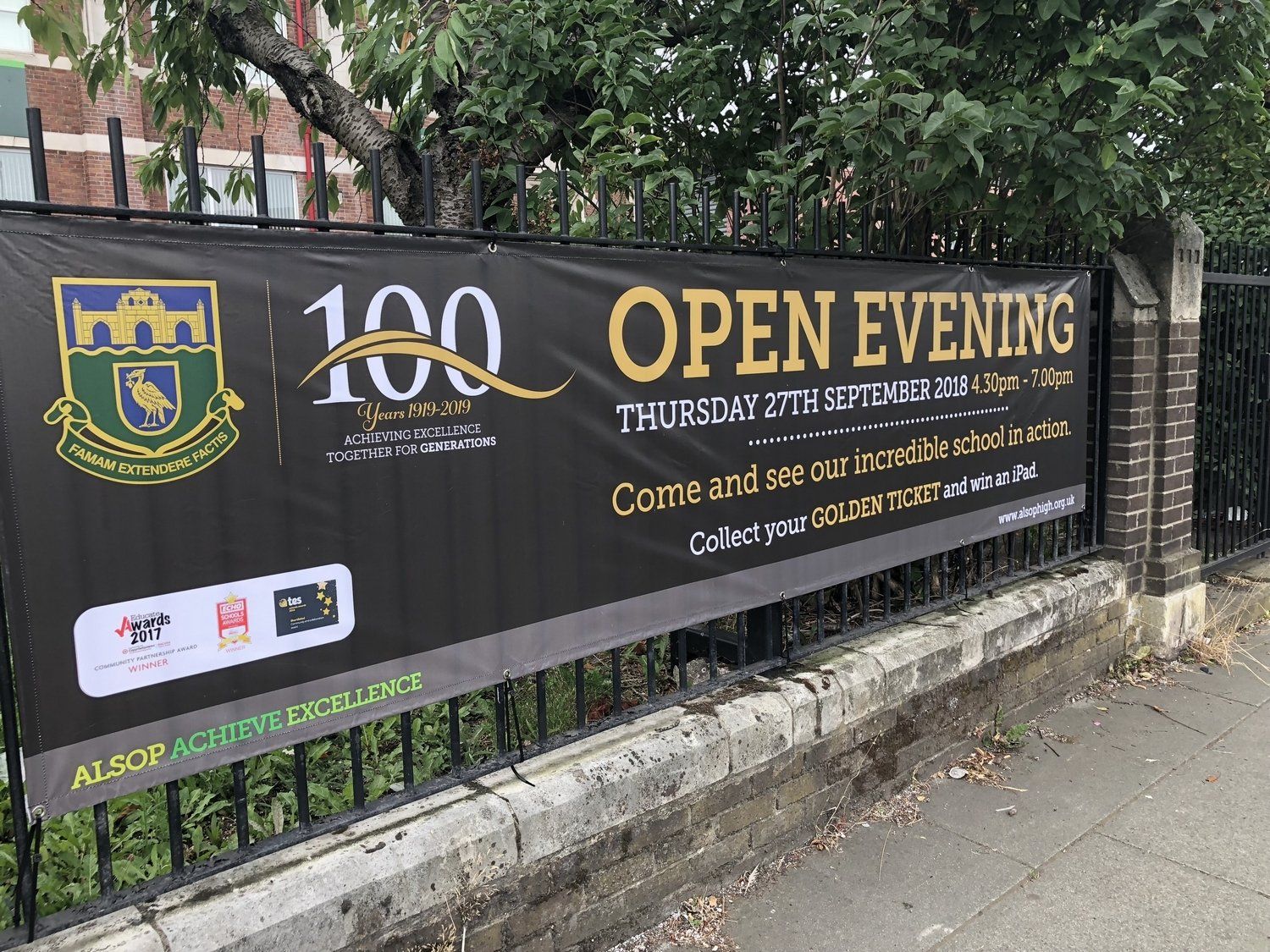 BANNERS & POP UPS 1
