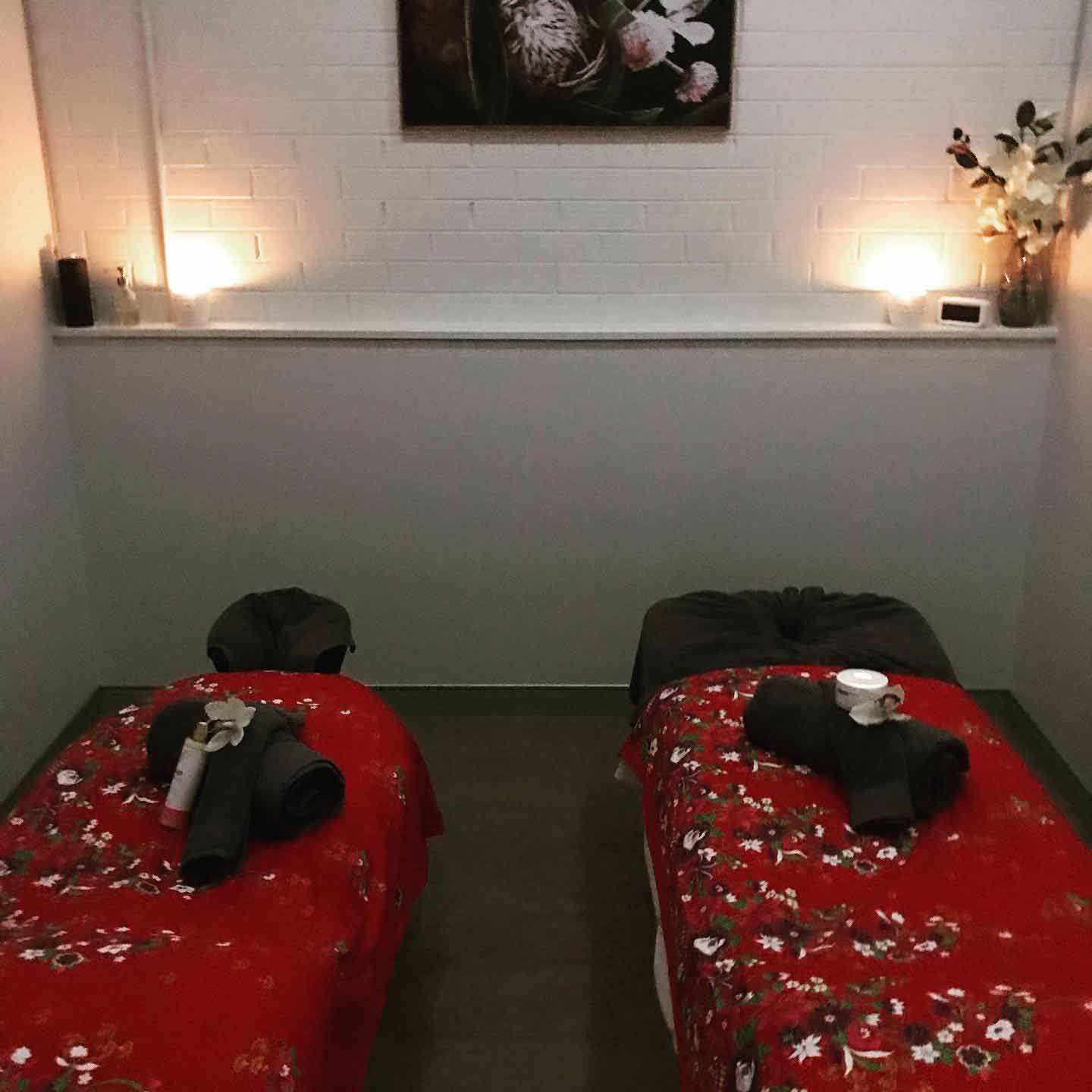 couple massage room