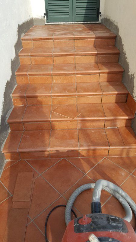 scalinata in cotto