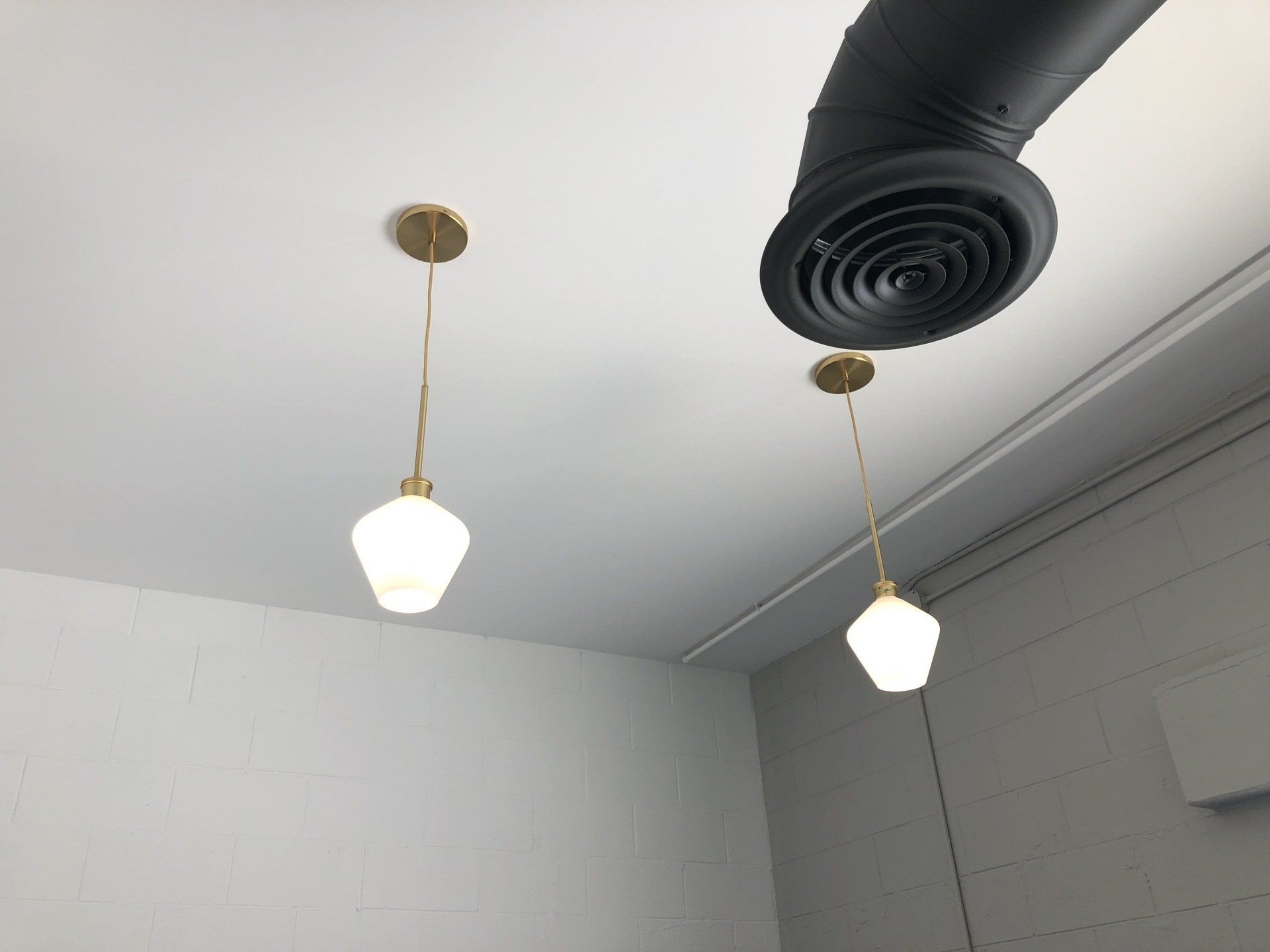 Lightnings —Commerce , CA — A.R.C. Property Services Co
