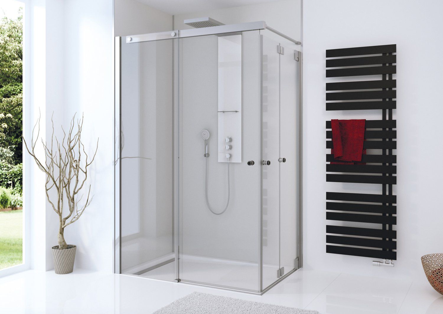 Dusche in weißem Badezimmer Handtuchhalter