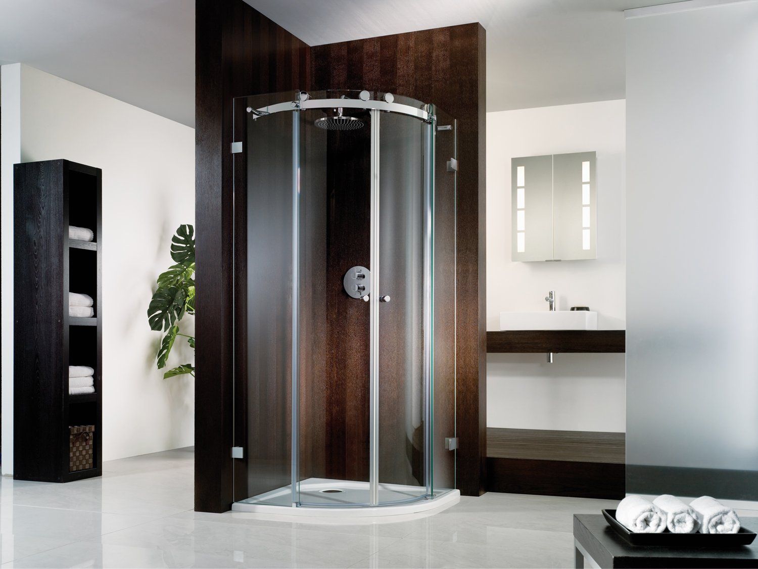 Badezimmer mit Runddusche