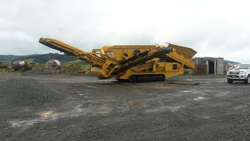 Machinery used for Screening plant hire