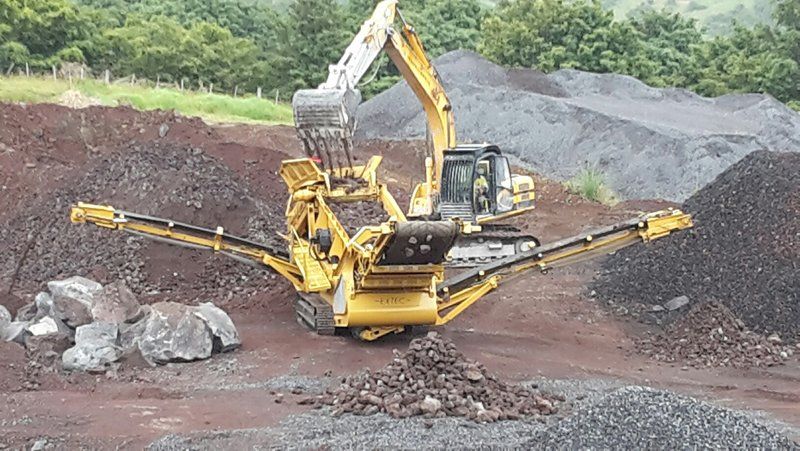 Machinery used for Screening plant hire