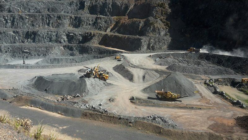 Machinery used for Screening plant hire