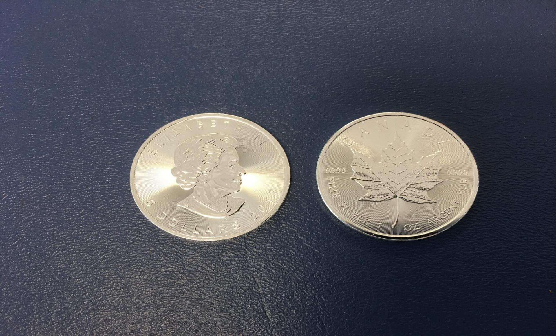 2017-Canadian-Silver-Maple-Leaf---Reverse-&-Obverse