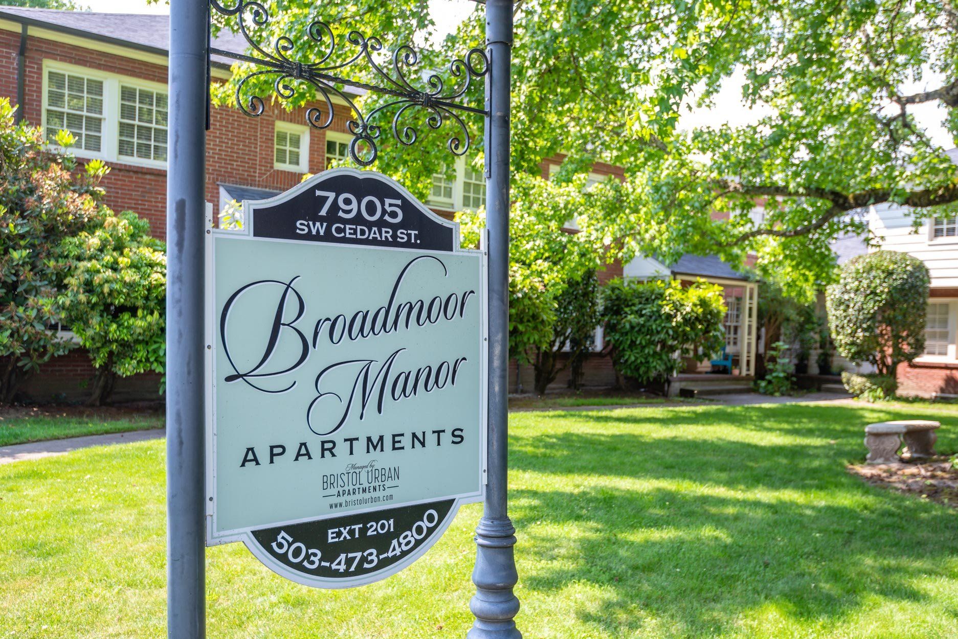 Broadmoor Manor