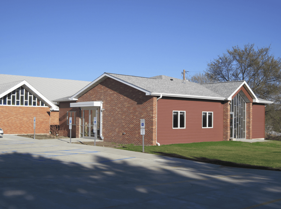 mandan umc building side
