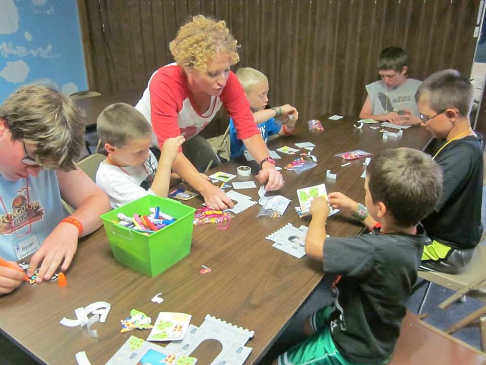 children doing crafts
