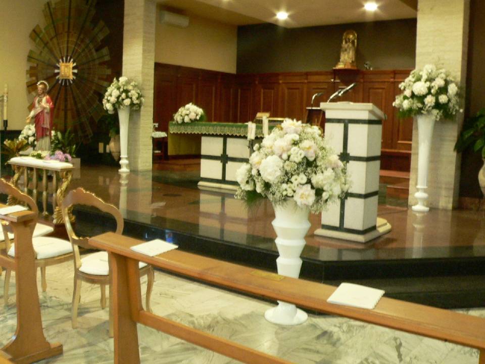 allestimento floreale per matrimonio in chiesa