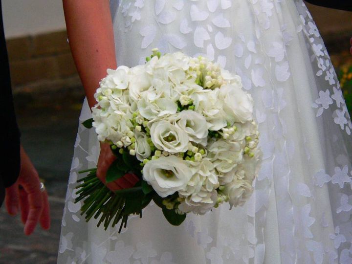 bouquet da sposa con rose rosse