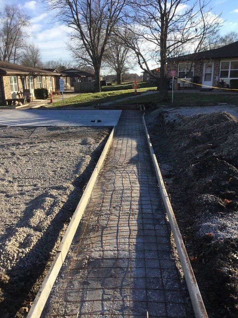 Small Road — Skid Loader in Lincoln, MO