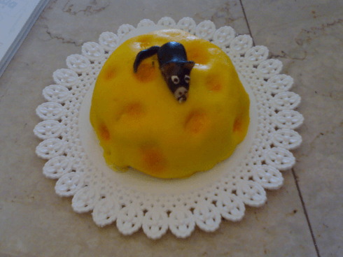 torta a forma di formaggio