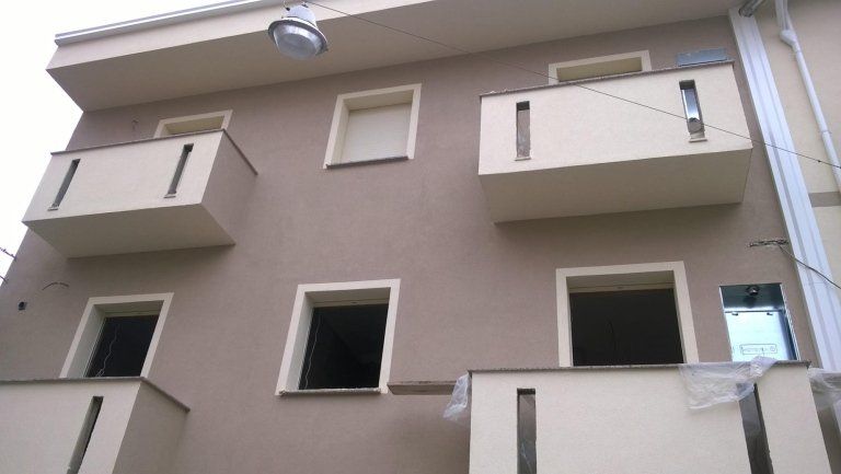 finestre con serrande avvolgibili