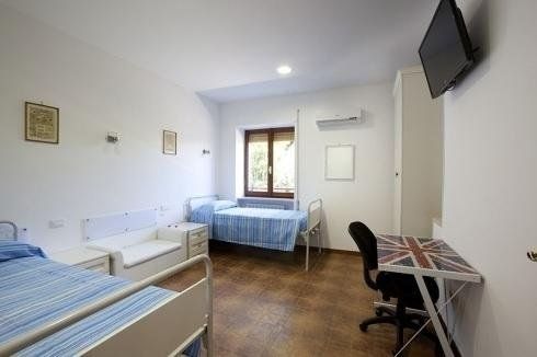 camera con letto ortopedico