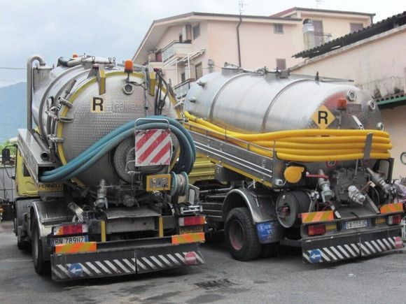 autocisterne della ditta