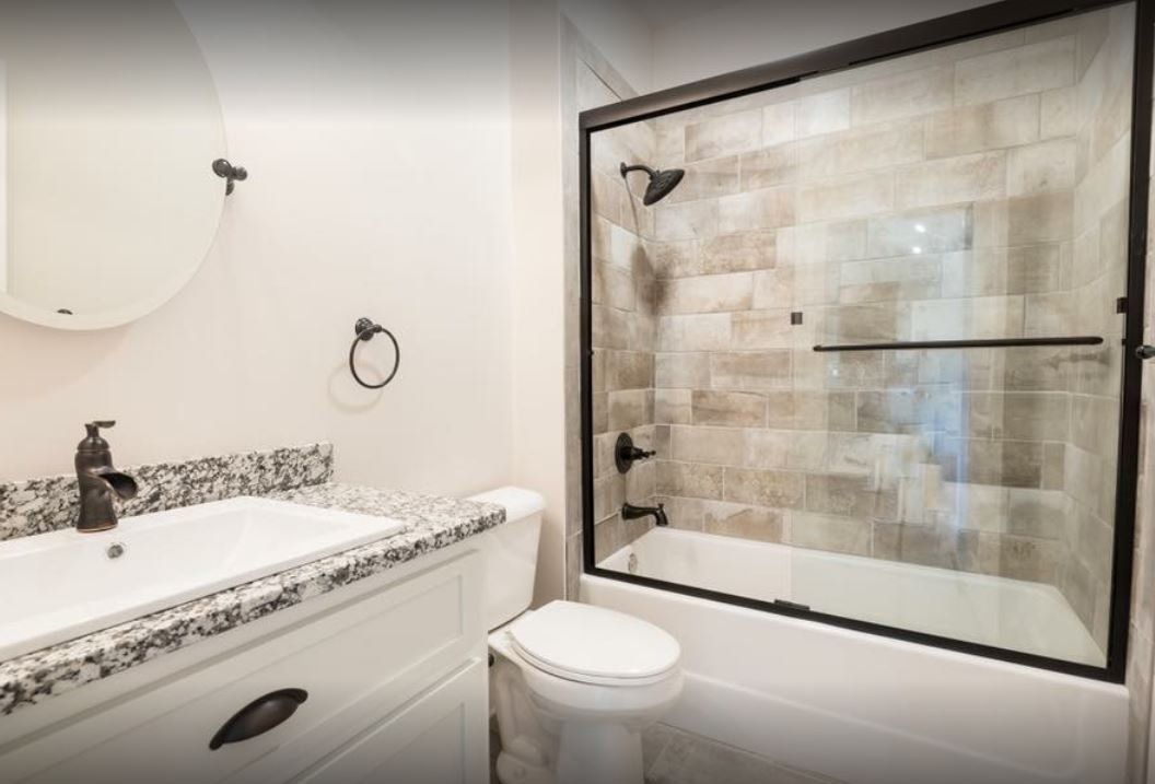 Bathroom with Nice Window — St. Pekin, IL — Bayview Exteriors