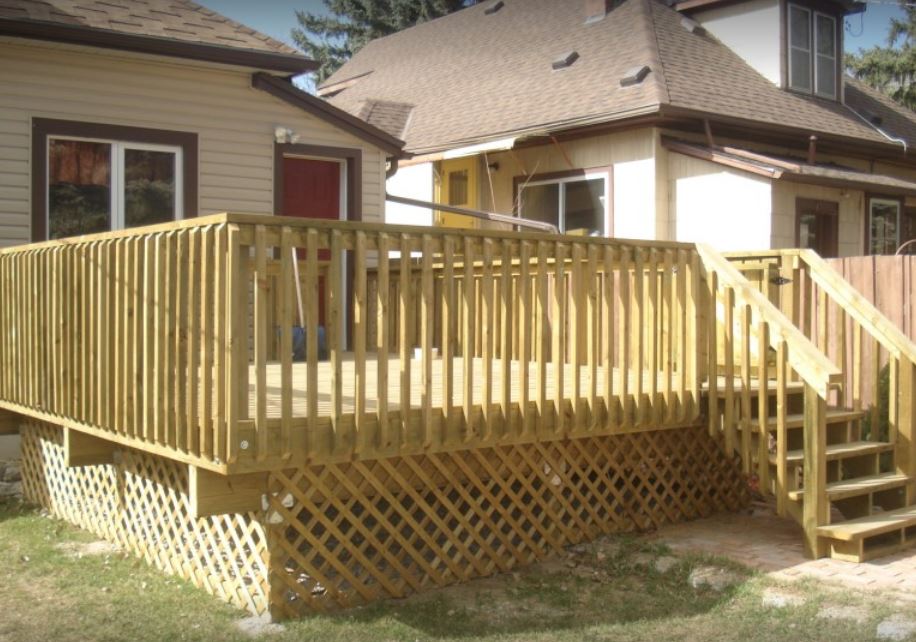 Brown Wood Deck — St. Pekin, IL — Bayview Exteriors