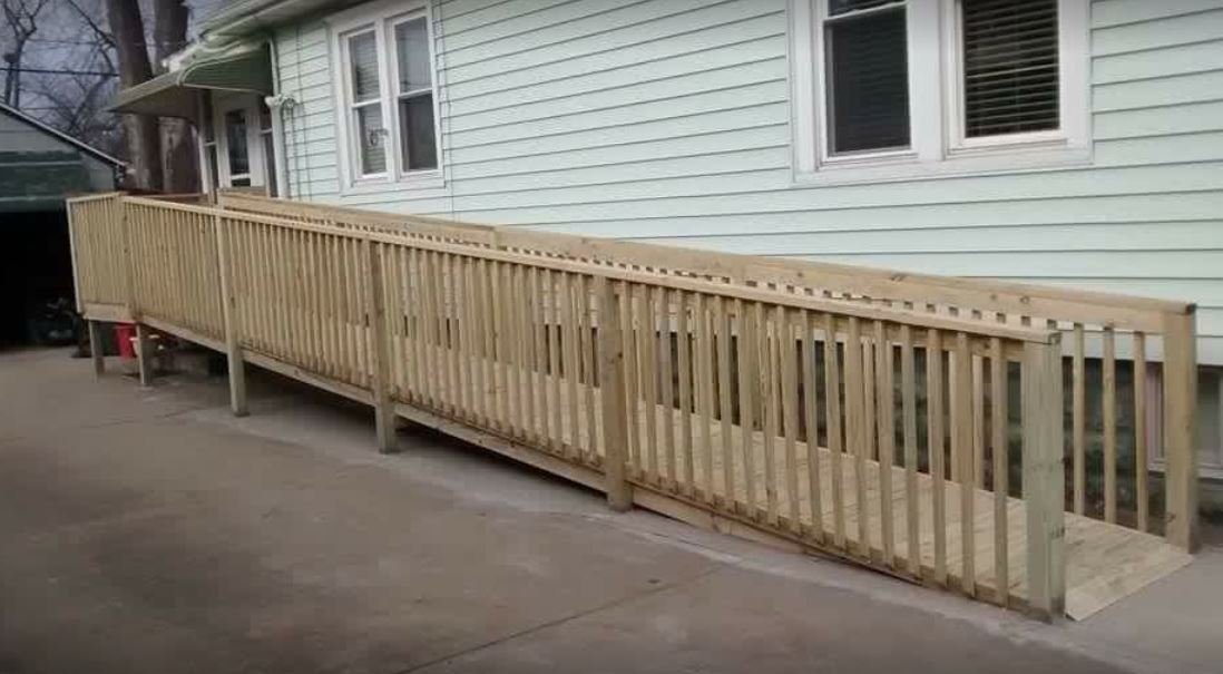 Brown Deck — St. Pekin, IL — Bayview Exteriors