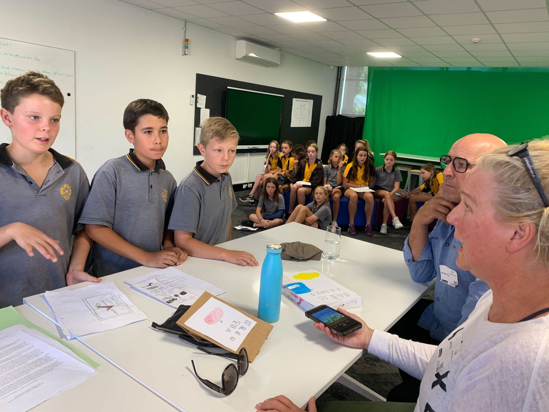 Years 6 and 7 from Seaview Downs STEM program with Australian Vermiculture