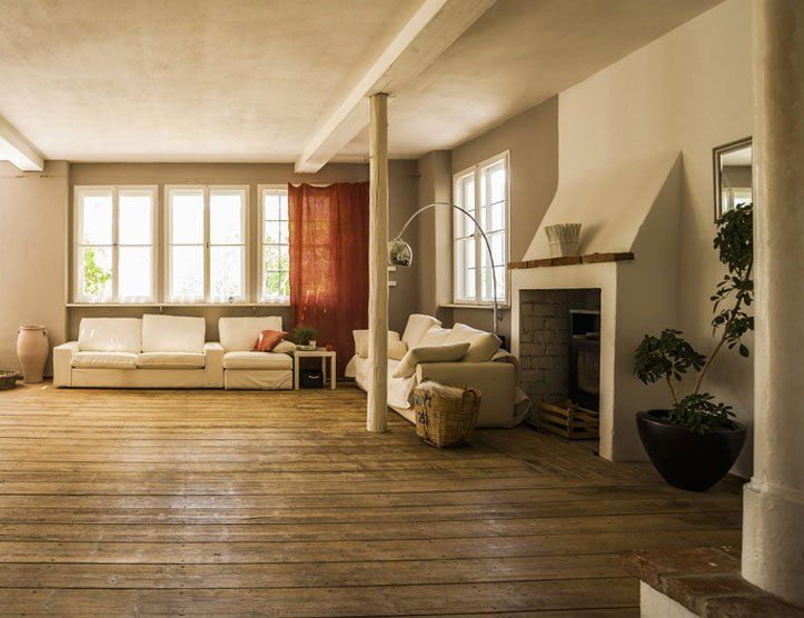Solid wood and laminate flooring