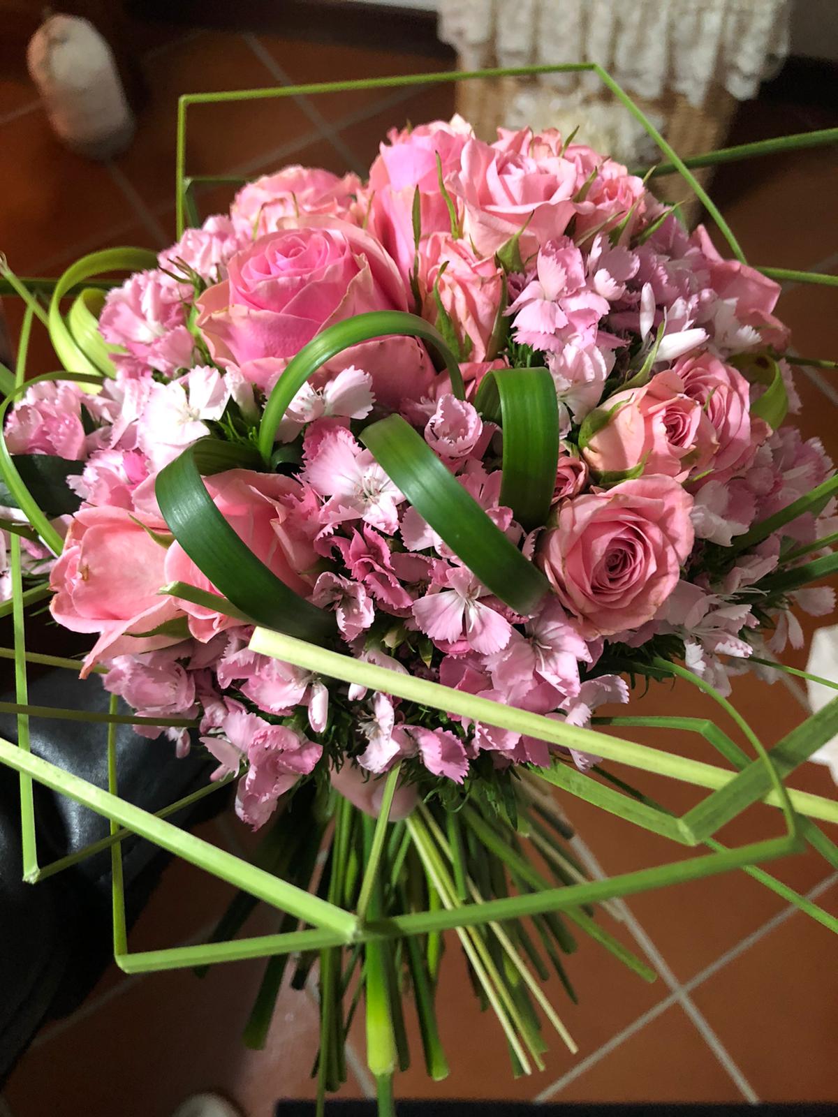 Bouquet di fiori rosa