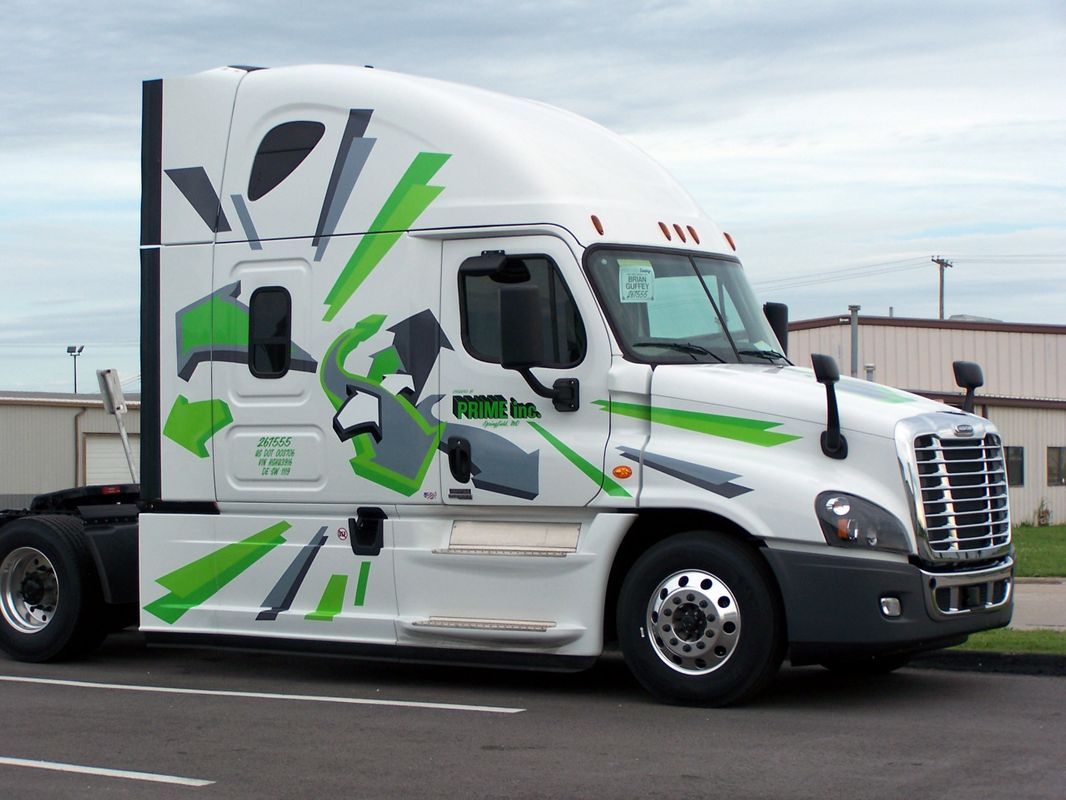 Green And White Design Truck — Springfield, MO — Stripes and Stuff Graphics